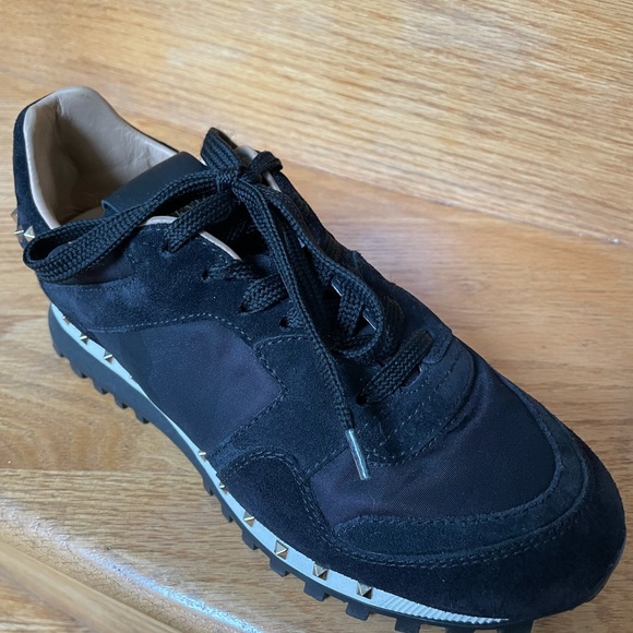 Authentic Valentino Garavani rockstud sneakers - Picture 3 of 6